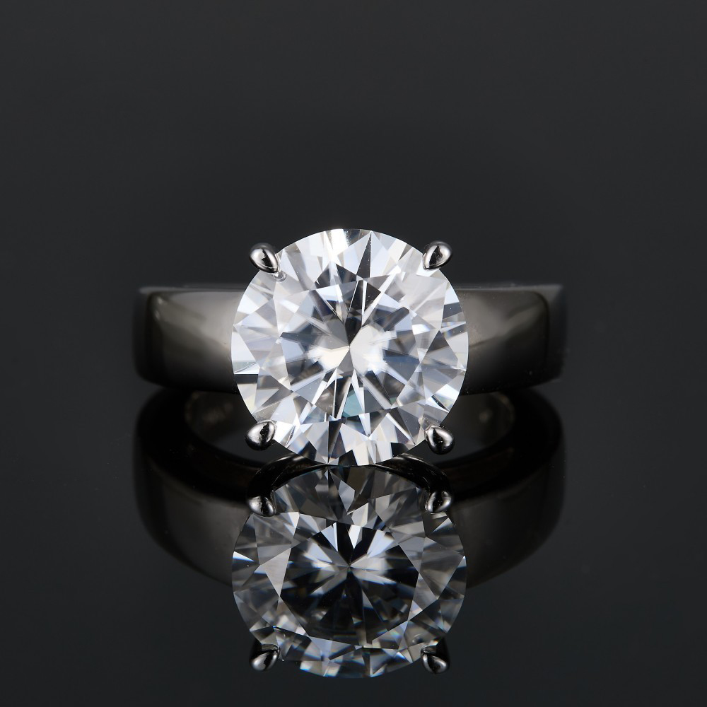 Pierścionek damski z moissanit – Moissanite Ring recenzja i cena